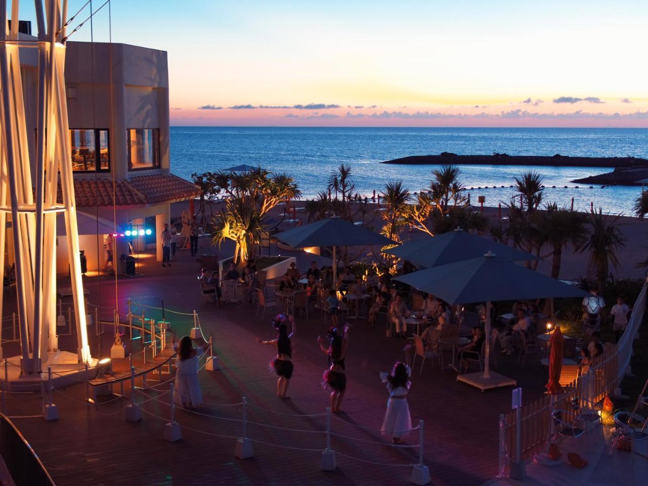 เชอราตัน โอกินาวา ซันมารีนา รีสอร์ต Hotel อนนะ ภายนอก รูปภาพ