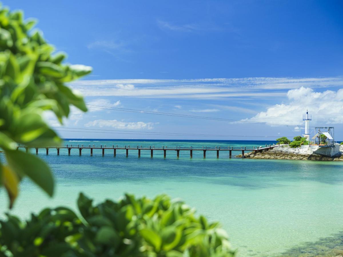 เชอราตัน โอกินาวา ซันมารีนา รีสอร์ต Hotel อนนะ ภายนอก รูปภาพ
